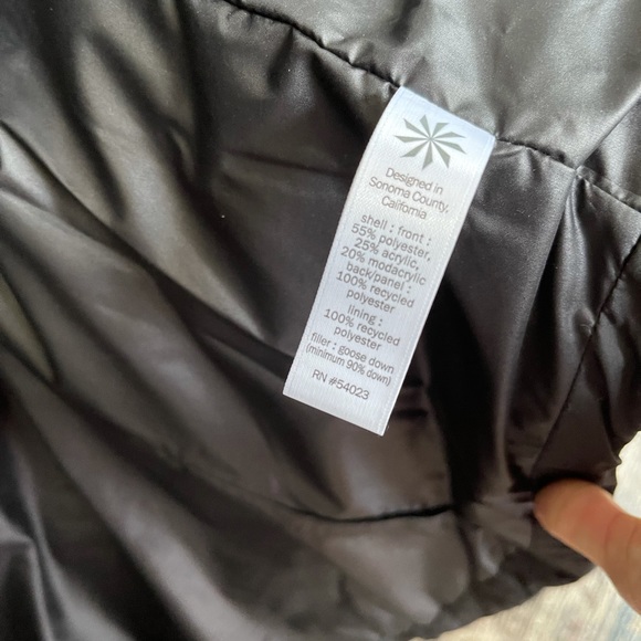 💗 EUC Athleta Vest conscious down alternative - SIZE SMALL - Picture 6 of 7